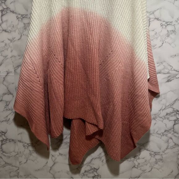 Torrid Ruana Tricolor Dip Dye Ombre Cream Pink Knit Poncho OS Plus Size - Picture 6 of 7